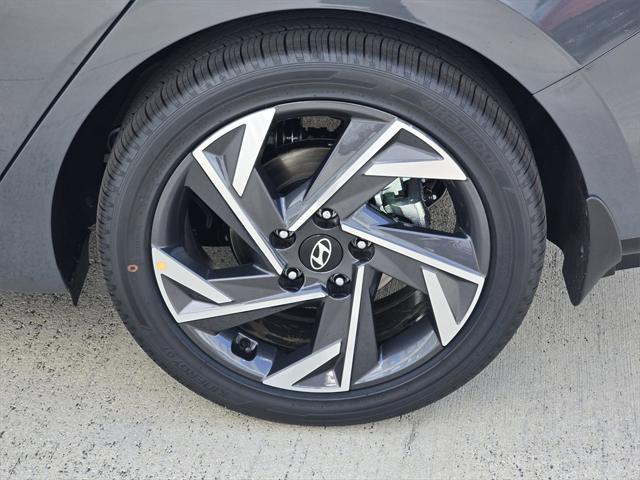 new 2025 Hyundai Elantra car, priced at $31,560