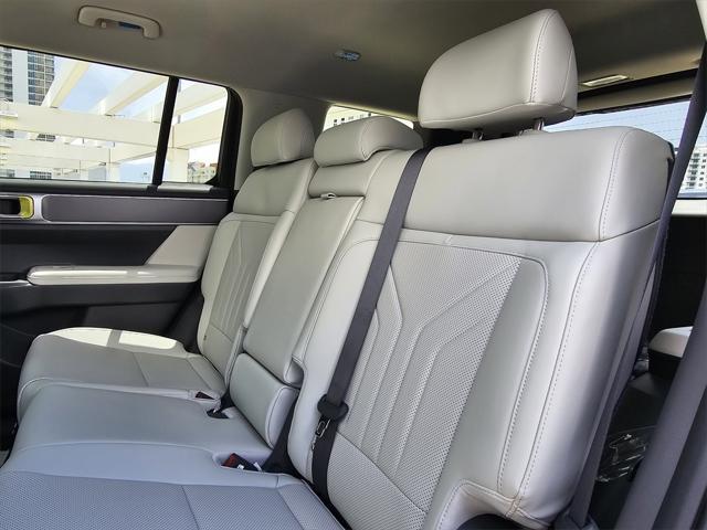 new 2025 Hyundai Santa Fe car, priced at $40,025