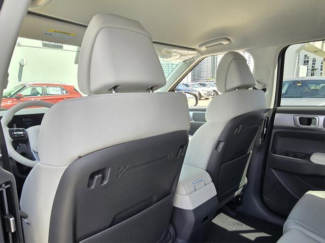 new 2025 Hyundai Santa Fe car, priced at $40,855