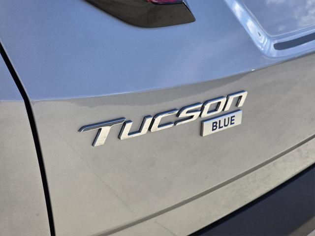 new 2025 Hyundai TUCSON Hybrid car
