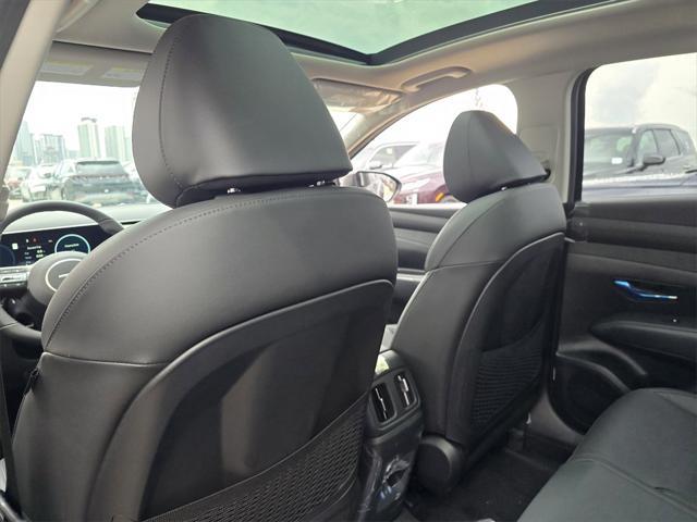 new 2025 Hyundai TUCSON Hybrid car, priced at $38,510