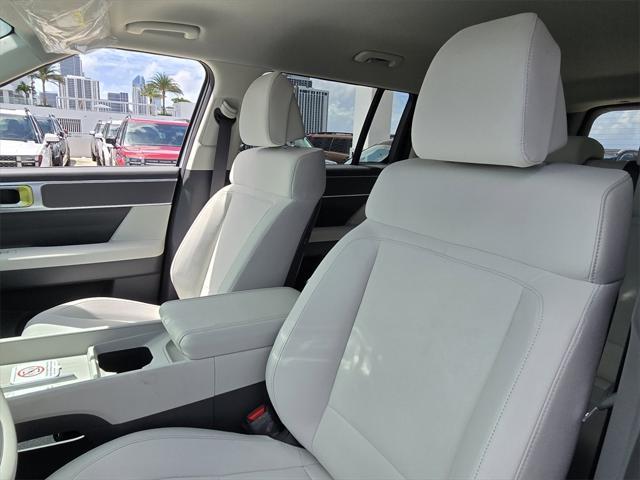 new 2025 Hyundai Santa Fe car, priced at $36,295