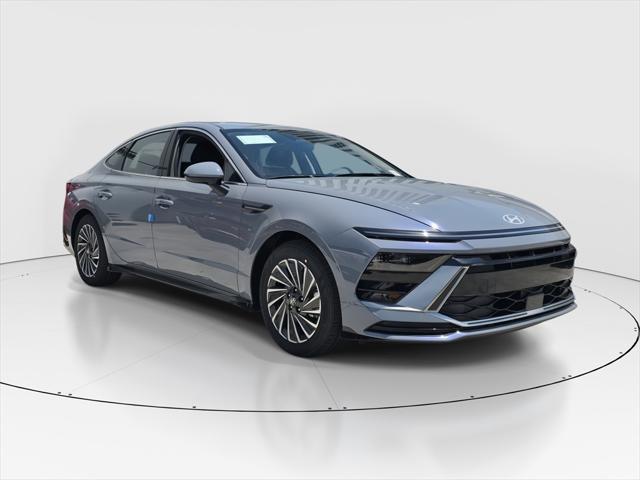 new 2025 Hyundai Sonata Hybrid car, priced at $33,203