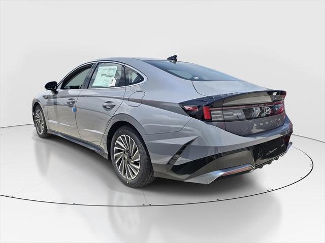 new 2025 Hyundai Sonata Hybrid car, priced at $33,203