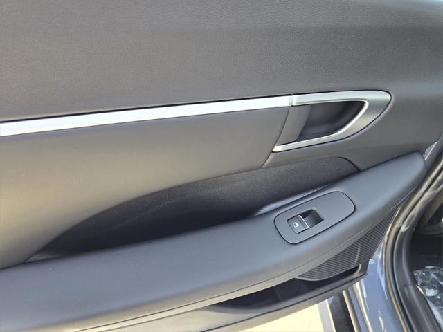 new 2025 Hyundai Sonata Hybrid car, priced at $33,203