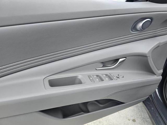 new 2025 Hyundai Elantra car, priced at $27,460