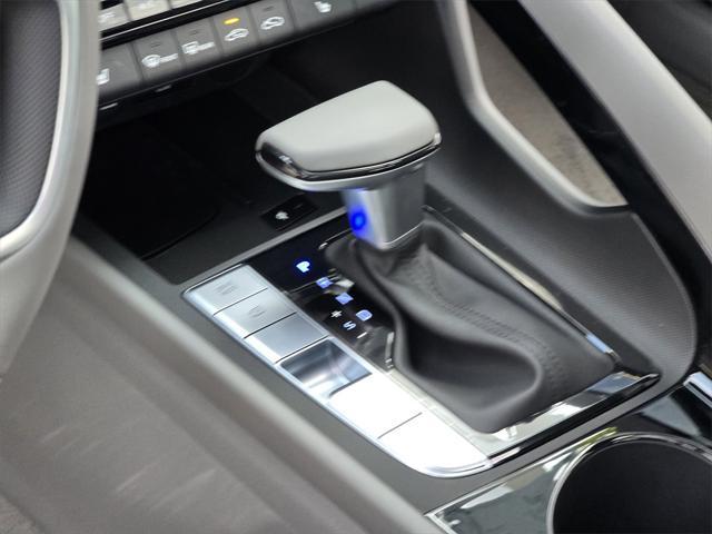 new 2025 Hyundai Elantra car, priced at $27,460
