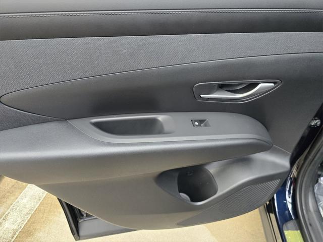 new 2025 Hyundai TUCSON Hybrid car, priced at $38,510