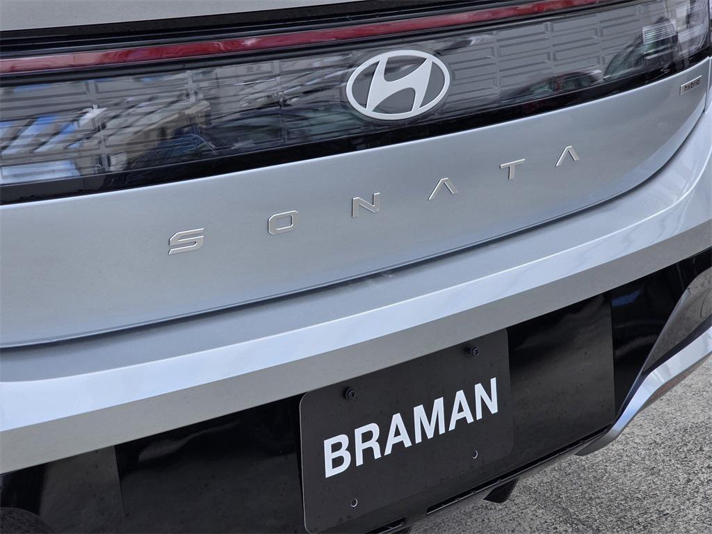 new 2025 Hyundai Sonata Hybrid car, priced at $33,203