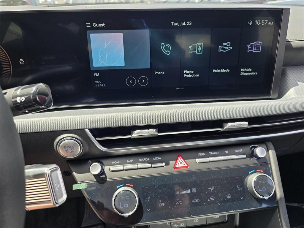 new 2025 Hyundai Sonata Hybrid car, priced at $33,203