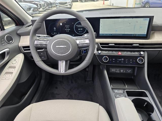 new 2025 Hyundai Sonata Hybrid car, priced at $39,405