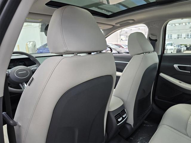 new 2025 Hyundai Sonata Hybrid car, priced at $39,405