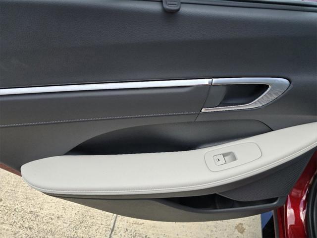 new 2025 Hyundai Sonata Hybrid car, priced at $39,405