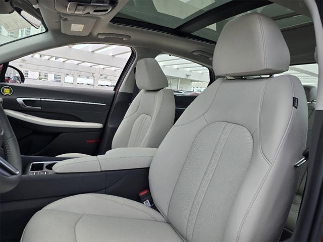 new 2025 Hyundai Sonata Hybrid car, priced at $39,405