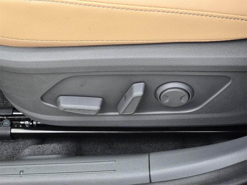 new 2025 Hyundai Sonata Hybrid car, priced at $40,030