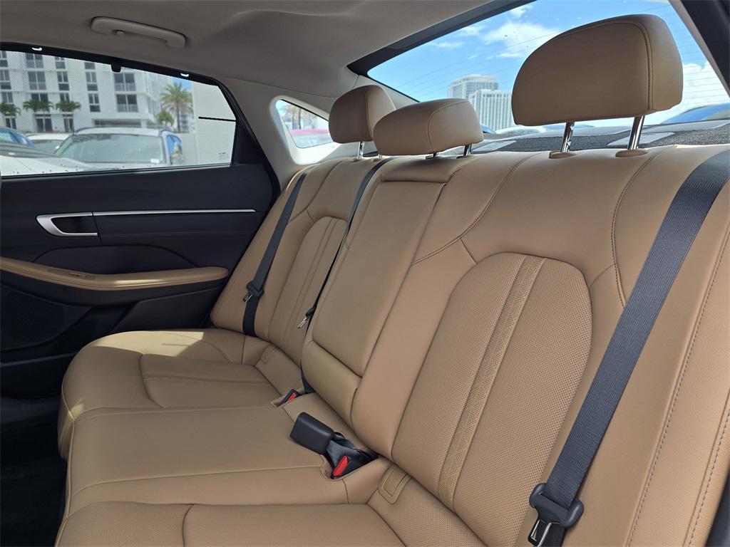 new 2025 Hyundai Sonata Hybrid car, priced at $40,030