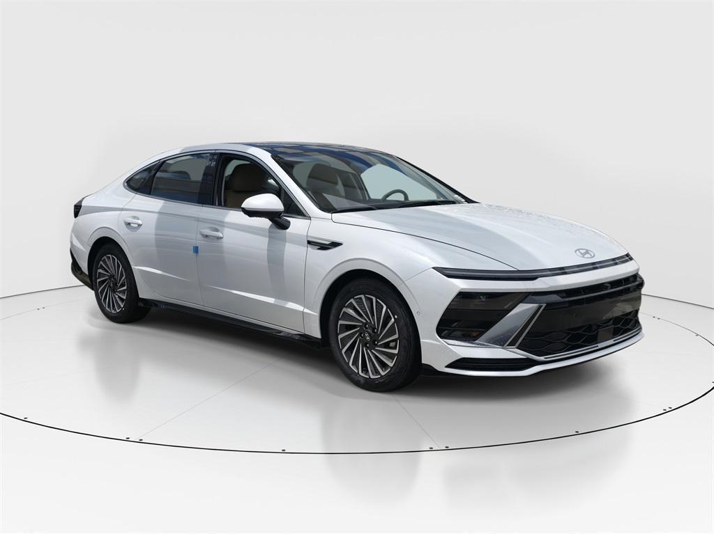 new 2025 Hyundai Sonata Hybrid car, priced at $40,030
