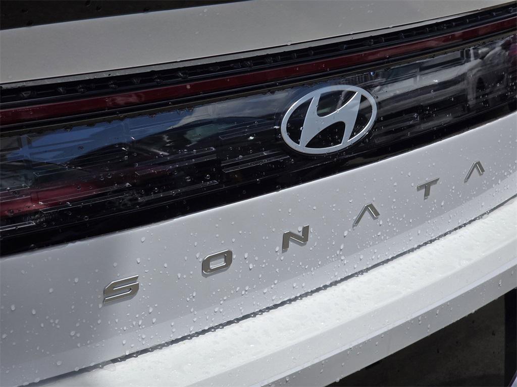new 2025 Hyundai Sonata Hybrid car, priced at $40,030