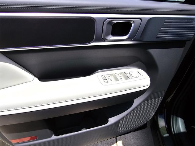 new 2025 Hyundai Santa Fe car, priced at $40,094