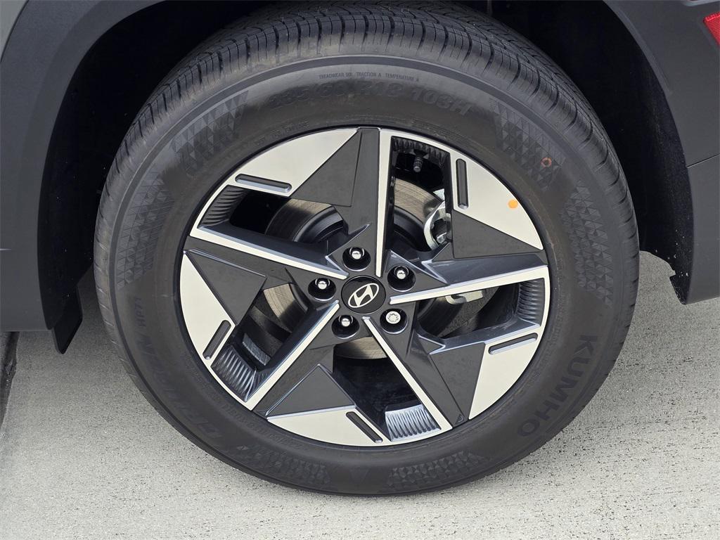 new 2026 Hyundai Tucson car, priced at $33,000
