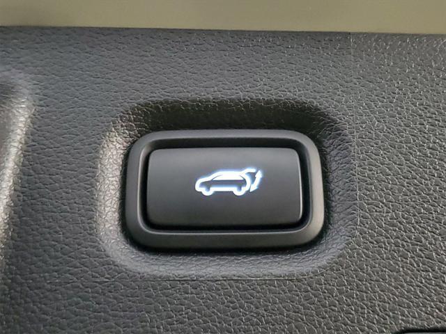 used 2022 Hyundai Santa Fe car, priced at $21,990