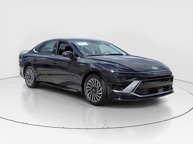 new 2025 Hyundai Sonata Hybrid car, priced at $33,208