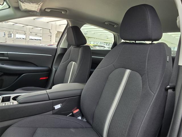 new 2025 Hyundai Sonata Hybrid car, priced at $33,208
