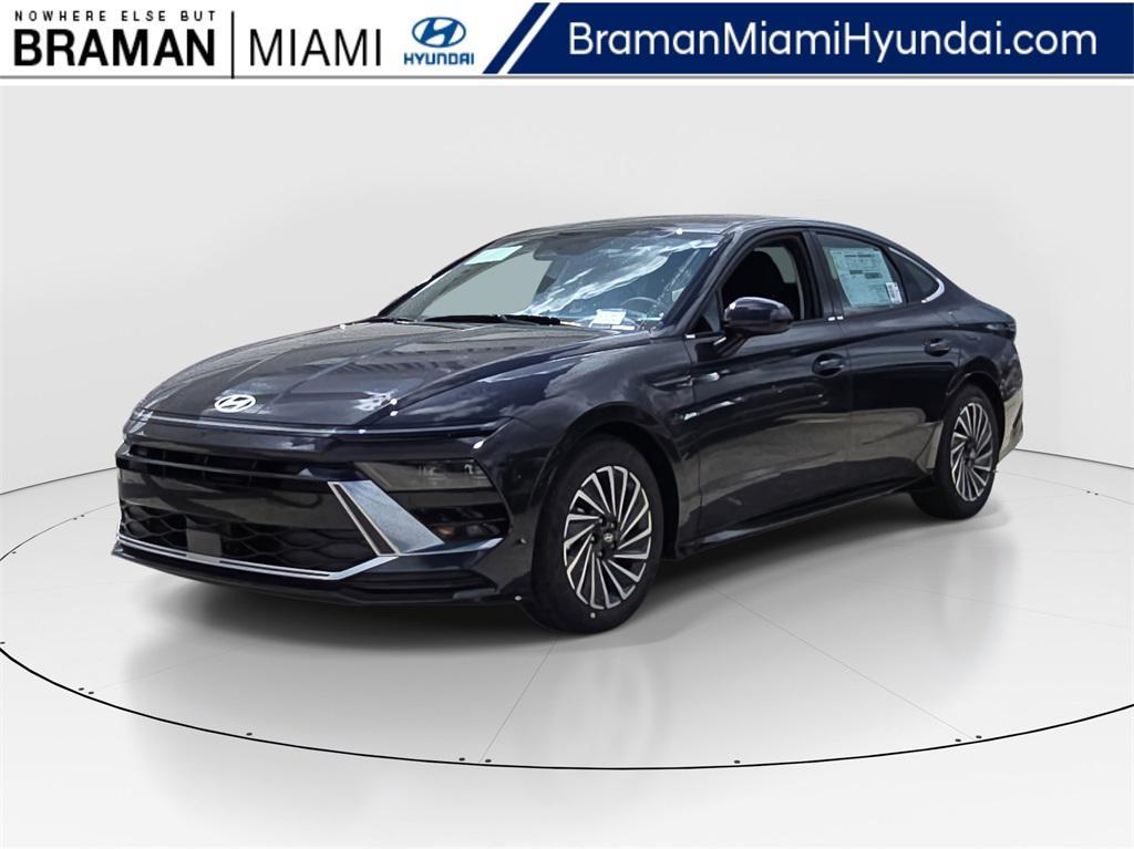 new 2025 Hyundai Sonata Hybrid car, priced at $33,208