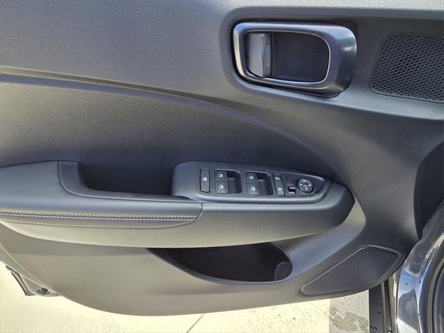 new 2025 Hyundai Venue car, priced at $25,550