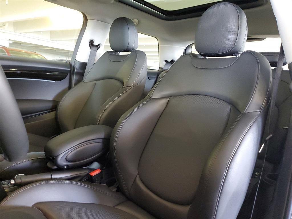used 2023 MINI Hardtop car, priced at $24,799