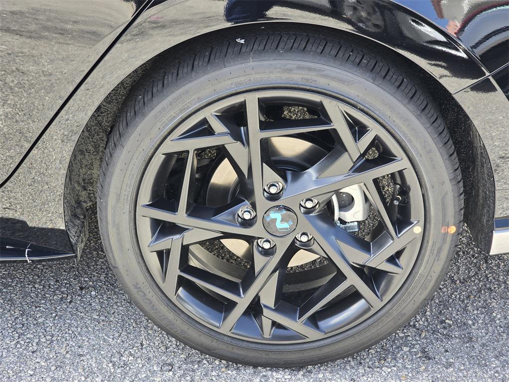 new 2025 Hyundai Elantra car, priced at $30,850