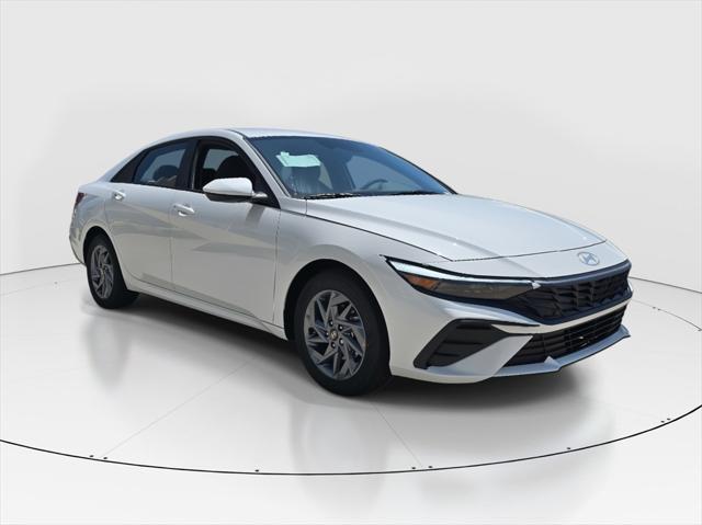 new 2024 Hyundai Elantra HEV car, priced at $28,410