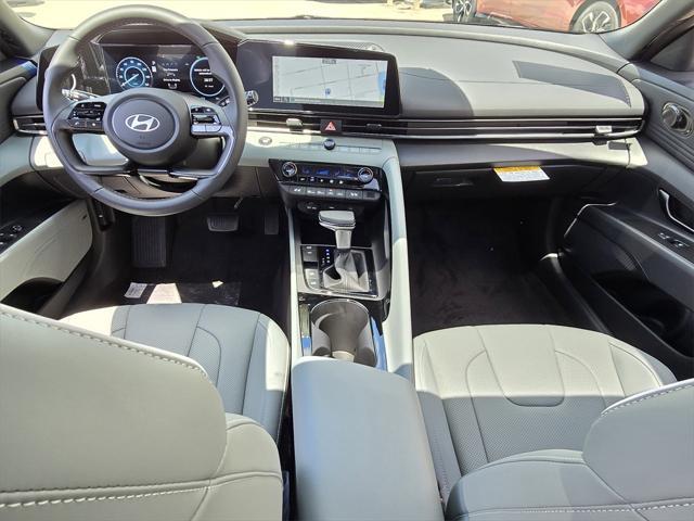 new 2025 Hyundai Elantra car