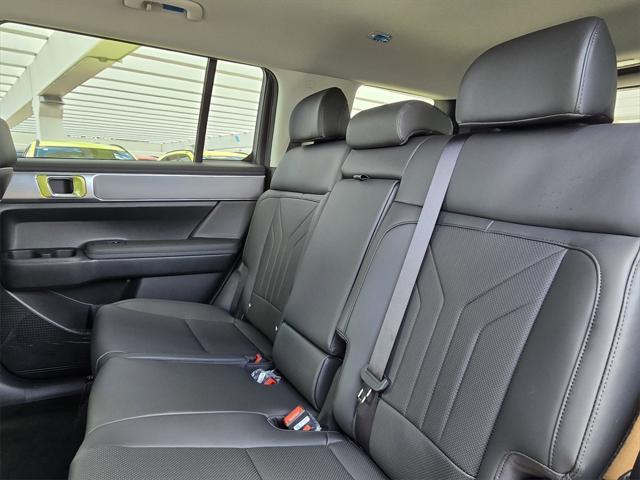 new 2025 Hyundai Santa Fe car, priced at $39,285