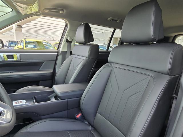 new 2025 Hyundai Santa Fe car, priced at $39,285