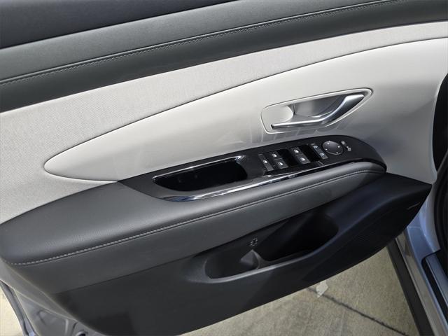 new 2025 Hyundai TUCSON Hybrid car, priced at $43,385