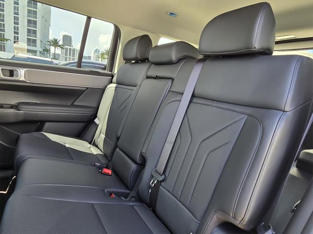 new 2025 Hyundai Santa Fe car, priced at $40,105