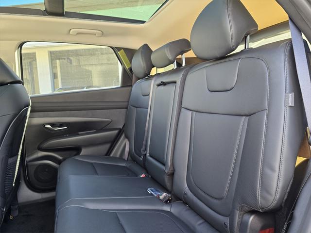 new 2025 Hyundai TUCSON Hybrid car, priced at $38,985