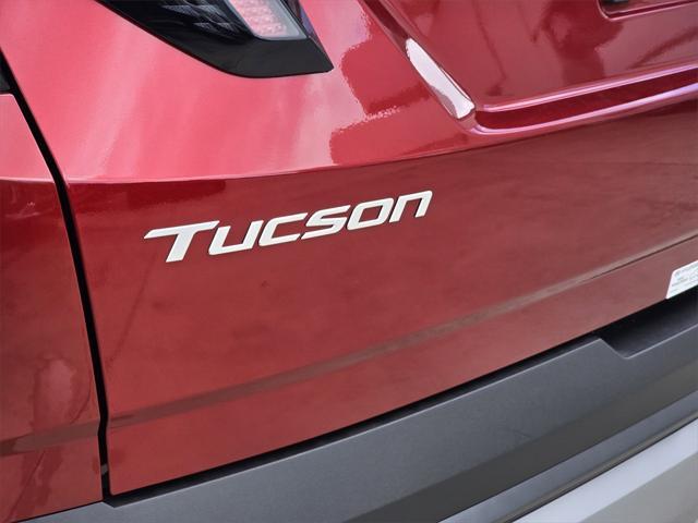 new 2025 Hyundai TUCSON Hybrid car, priced at $38,985