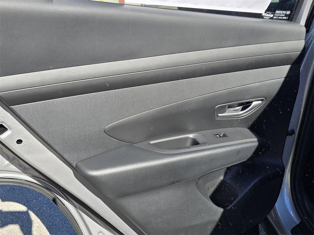 new 2025 Hyundai TUCSON Hybrid car, priced at $38,985