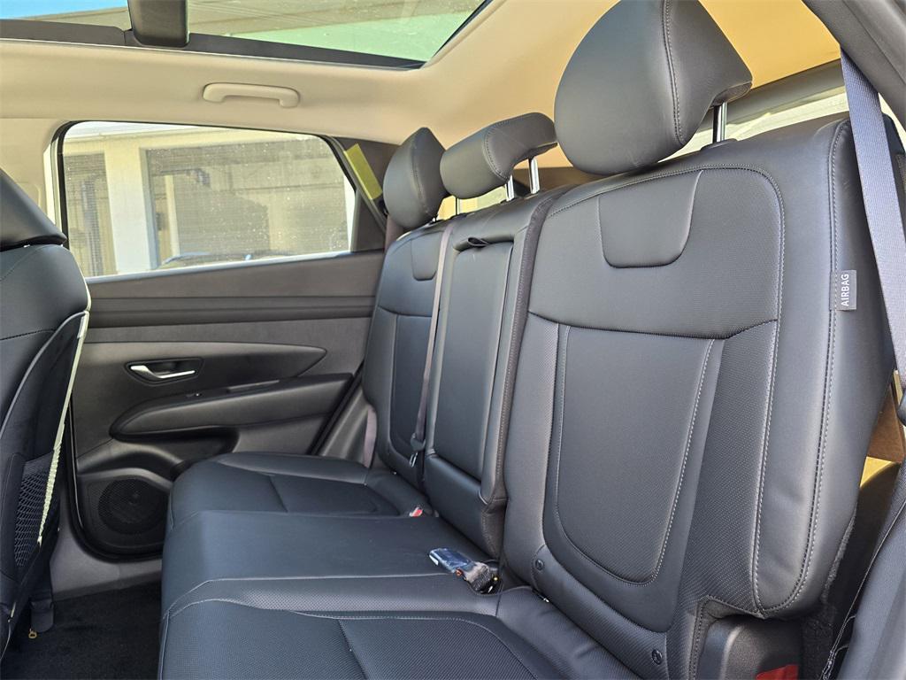 new 2025 Hyundai TUCSON Hybrid car, priced at $38,985