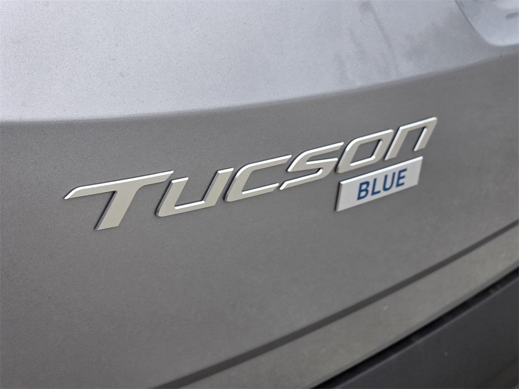 new 2025 Hyundai TUCSON Hybrid car