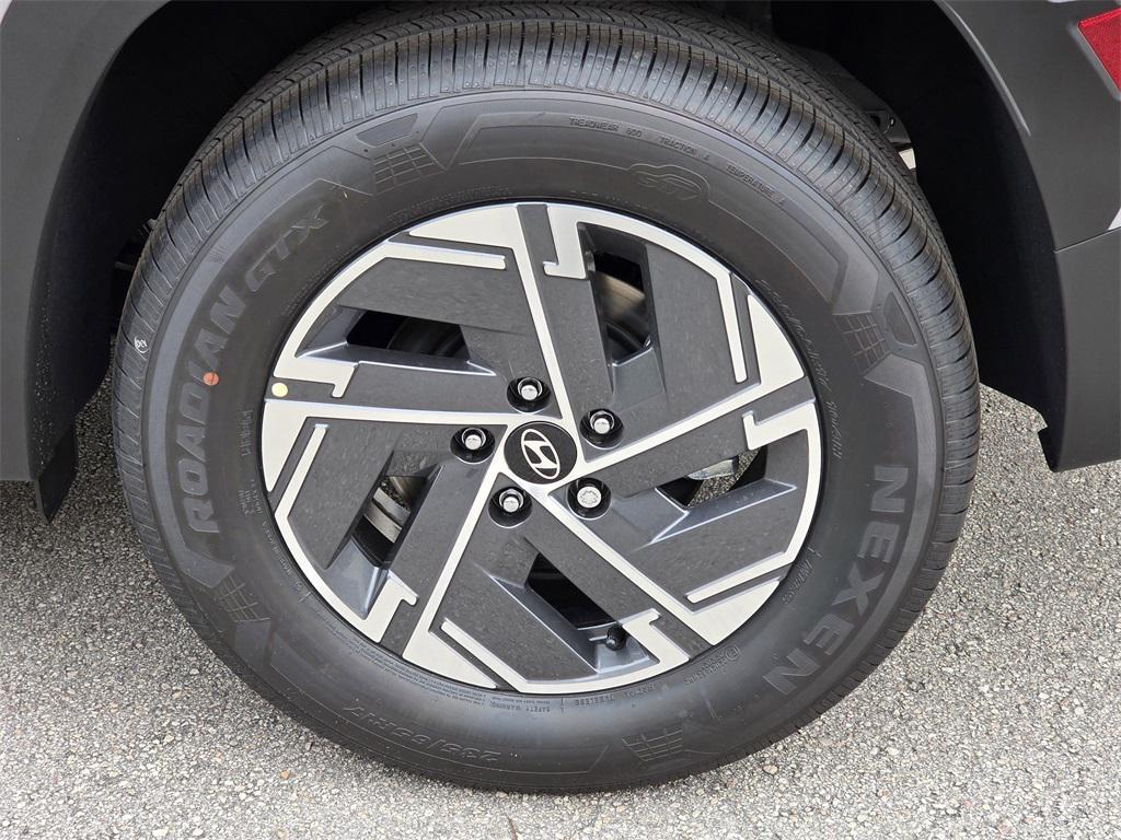 new 2025 Hyundai TUCSON Hybrid car