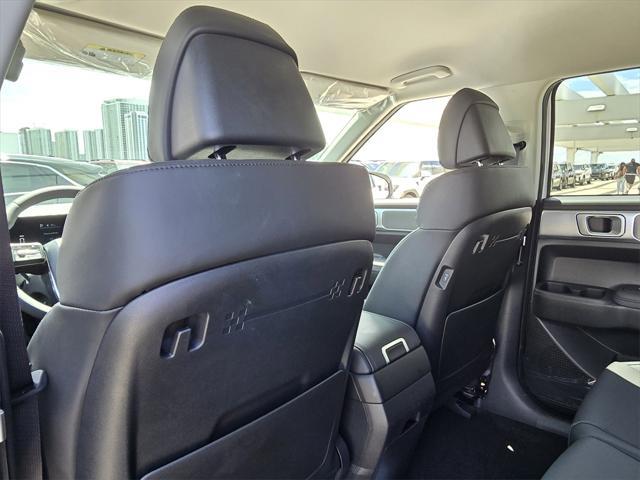 new 2025 Hyundai Santa Fe car, priced at $40,580