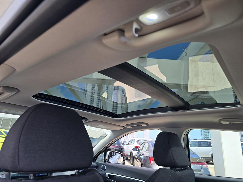 new 2025 Hyundai Sonata car, priced at $33,048