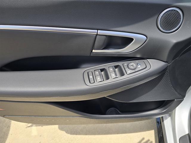 new 2025 Hyundai Sonata car, priced at $33,048