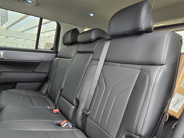 new 2025 Hyundai Santa Fe car, priced at $39,605