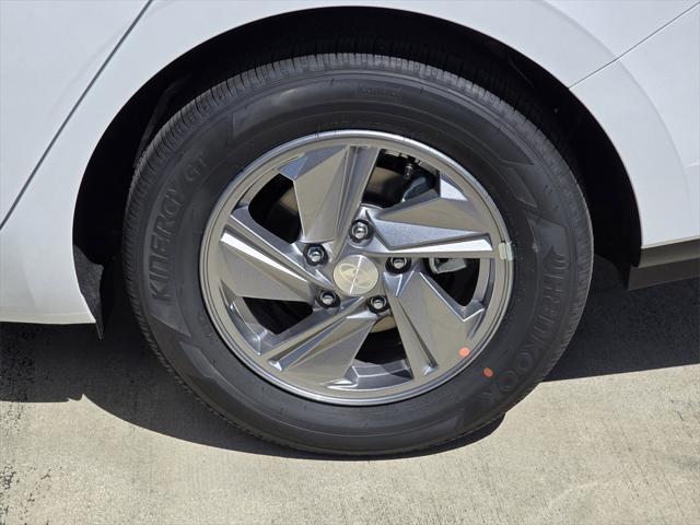 new 2025 Hyundai Elantra car, priced at $24,395