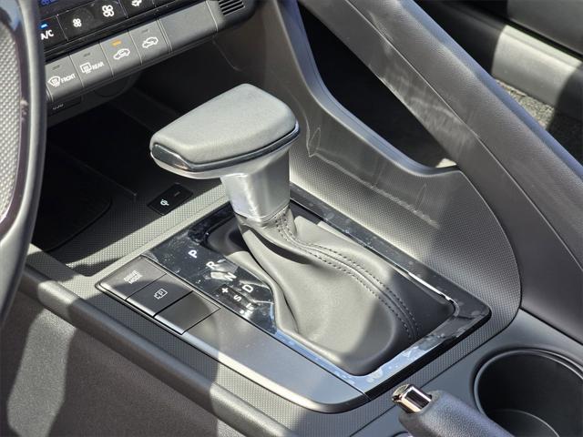 new 2025 Hyundai Elantra car, priced at $25,060