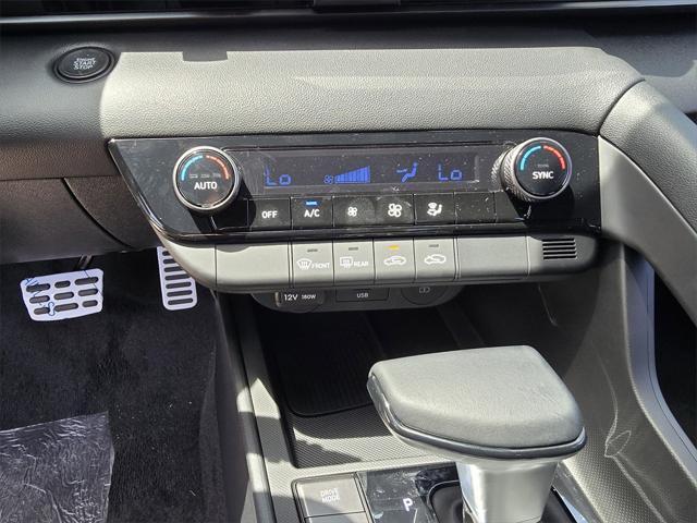 new 2025 Hyundai Elantra car, priced at $25,060